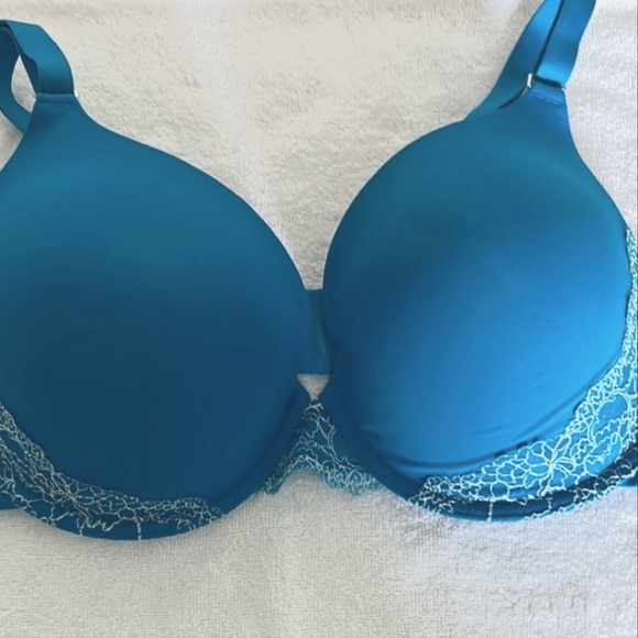 Other - SOMA Blue BRA with White Lace Trim 38D very nice condition UNDERWIRE